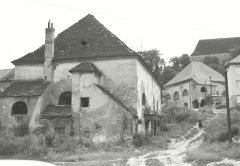 pohled od západu, v pozadí Horní synagoga