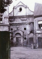 průčelí synagogy před demolicí