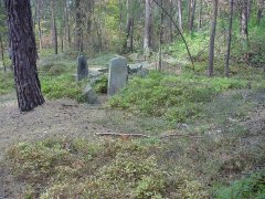 zbytky náhrobků
