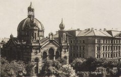 dobová pohlednice se synagogou