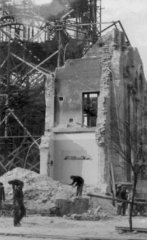 zbytky synagogy po požáru
