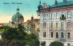 dobová pohlednice města se synagogou