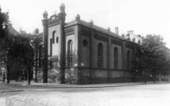 východní průčelí synagogy