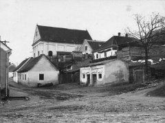 pohled na synagogu ze severovýchodu