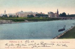 dobová pohlednice se synagogou (v pozadí)