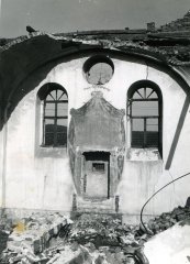 bourání synagogy - interiér
