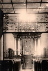 historické foto interiéru synagogy - aron ha-kodeš