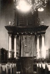 historické foto interiéru synagogy - aron ha-kodeš