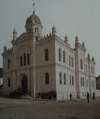 dobová fotografie se synagogou