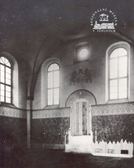 historické foto interiéru synagogy