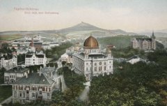 dobová pohlednice města se synagogou