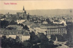 dobová pohlednice města se synagogou