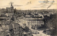 dobová pohlednice města se synagogou