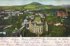 dobová pohlednice města se synagogou