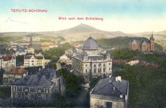 dobová pohlednice města se synagogou