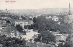 historické foto synagogy (vlevo)