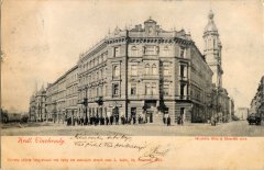 dobová pohlednice města se synagogou (vpravo)