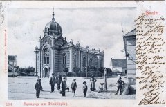 synagoga na dobové pohlednici