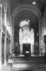 historické foto interiéru synagogy