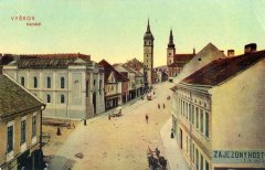 dobová pohlednice se synagogou vlevo