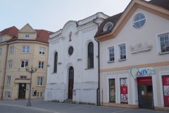 pohled zepředu zprava