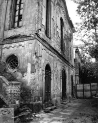 starší foto synagogy (v pozadí)