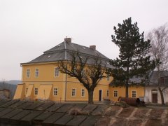 pohled zepředu zleva
