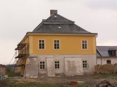 pohled zezadu zleva
