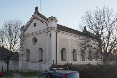 pohled zezadu zleva