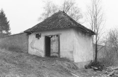 márnice jako jediný vstup do hřbitova