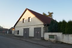 přestavěná budova synagogy