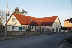 přestavěná budova synagogy