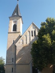 průčelí kostela