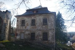 pohled zprava