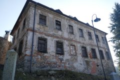 pohled zezadu zprava