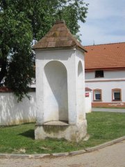 pohled zepředu zleva