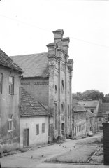 východní průčelí před opravou