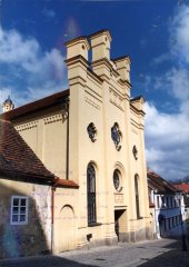 starší foto synagogy