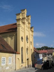 východní průčelí po opravě