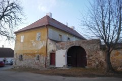 pohled zezadu zprava