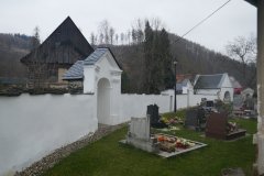 opravené kaple křížové cesty