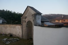 kaple křížové cesty zepředu zprava