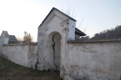 kaple křížové cesty zepředu zprava