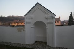 kaple křížové cesty zepředu