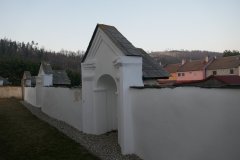 kaple křížové cesty zepředu zprava