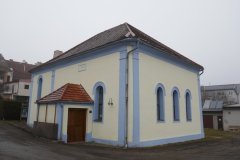 pohled zepředu zprava