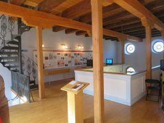 expozice česko-německo-židovských vztahů na Šumavě v bývalé ženské galerii