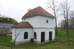 pohled zezadu zprava