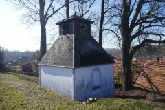 pohled zezadu zleva