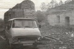 přestavba kostela na skladiště a garáže